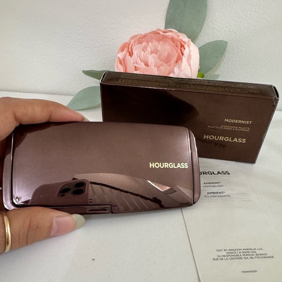 Hourglass Modernist Eye Shadow Palette-Graphite- - Picture 5 of 8